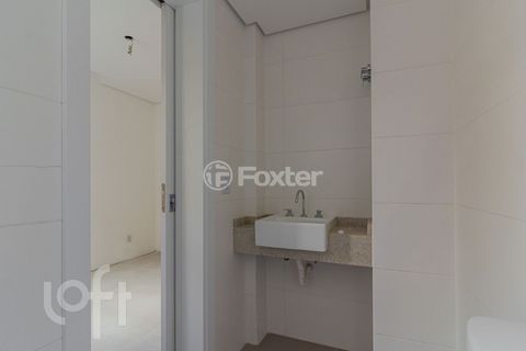 Image 7 - 884226