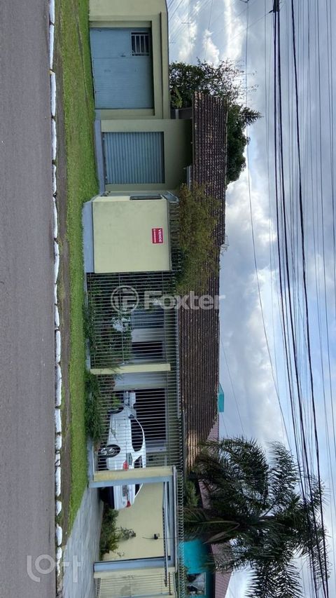 Image 7 - 884228