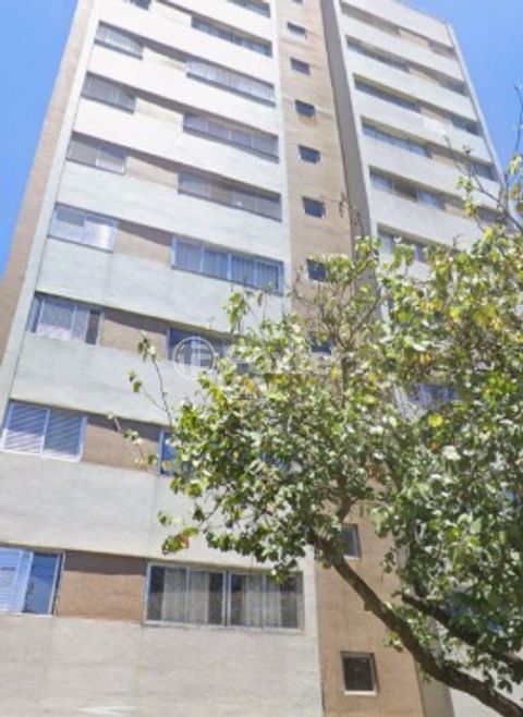 Image 3 - 884254