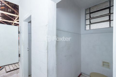 Image 15 - 884313