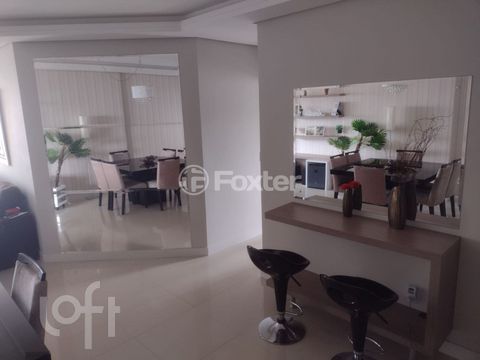 Image 3 - 884314