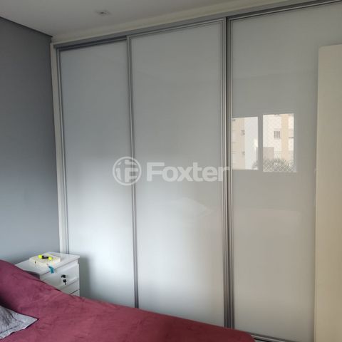 Image 7 - 884335