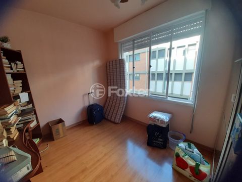 Image 7 - 884339