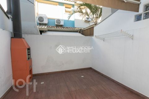 Image 9 - 884340
