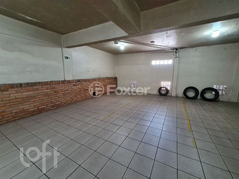 Image 9 - 884356