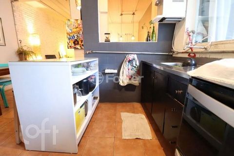 Image 9 - 884366