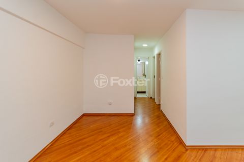 Image 7 - 884371