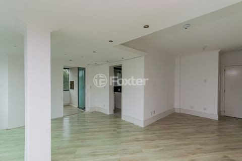Image 7 - 884374