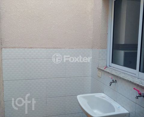 Image 8 - 884381
