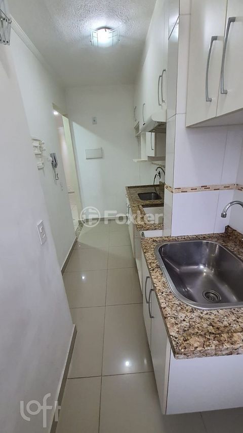 Image 5 - 884386