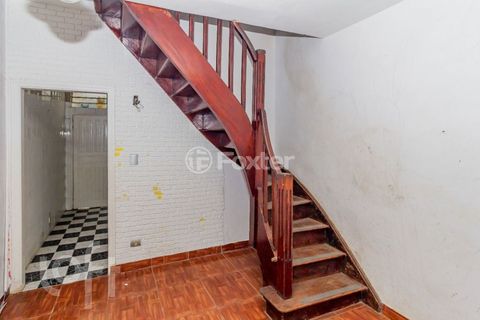 Image 17 - 884396