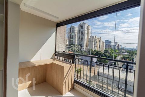 Image 13 - 884409