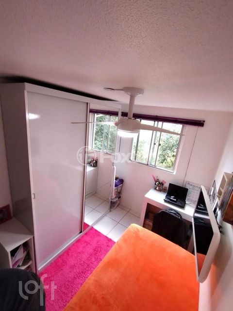 Image 7 - 884429