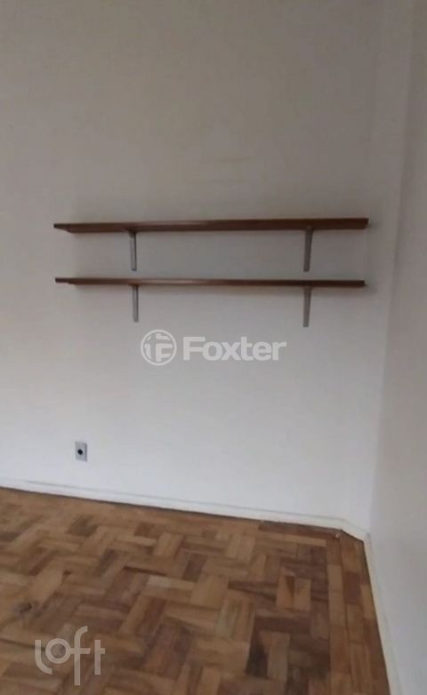 Image 7 - 884436