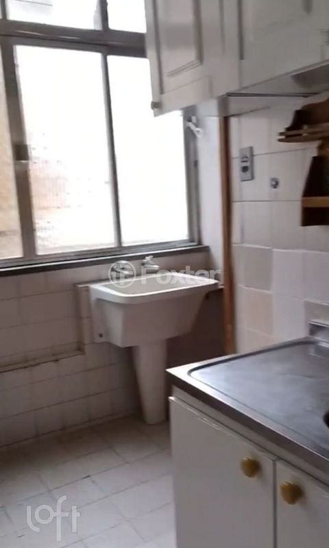Image 3 - 884436