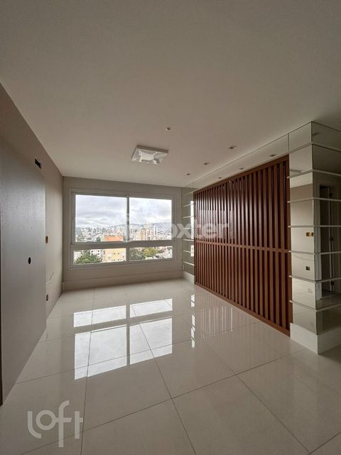 Image 0 - 884450