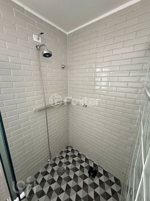 Image 8 - 884466