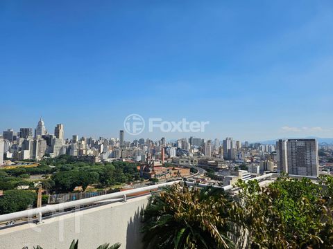 Image 17 - 884470