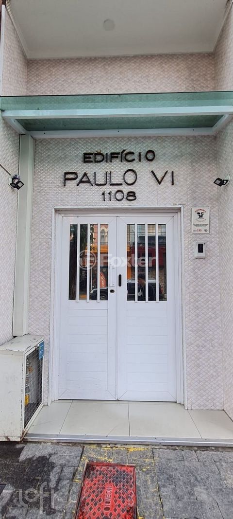 Image 5 - 884478