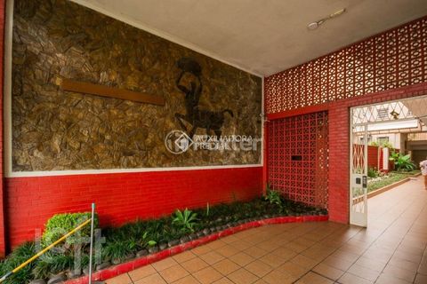 Image 9 - 884494