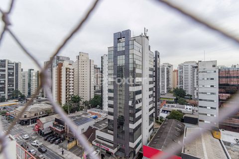 Image 2 - 884502