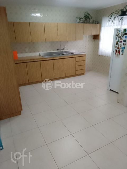 Image 8 - 884506