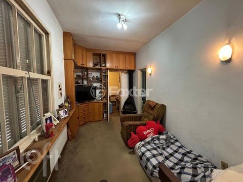 Image 4 - 884507