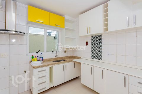 Image 11 - 884508