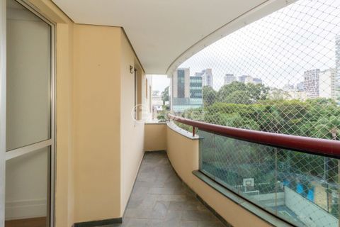 Image 3 - 884529