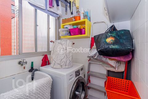 Image 9 - 884531