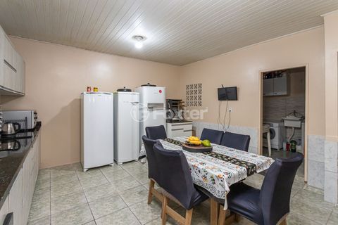 Image 7 - 884543