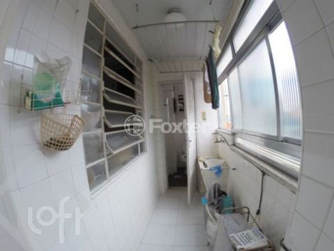 Image 8 - 884557