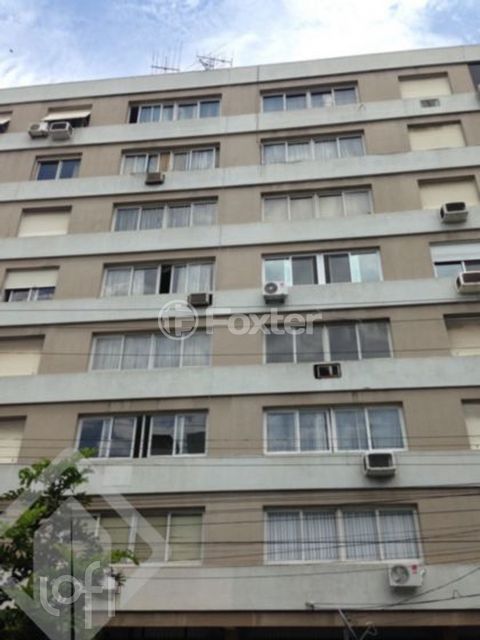 Image 1 - 884557