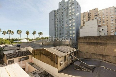 Image 8 - 884564