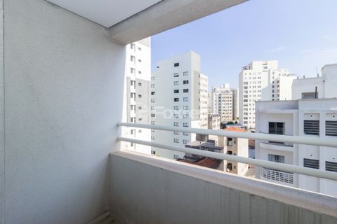 Image 2 - 884565