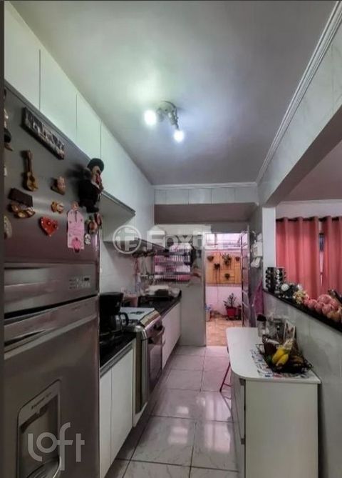 Image 3 - 884566
