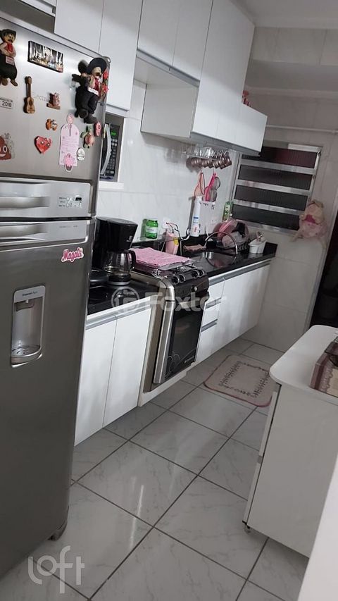 Image 4 - 884566