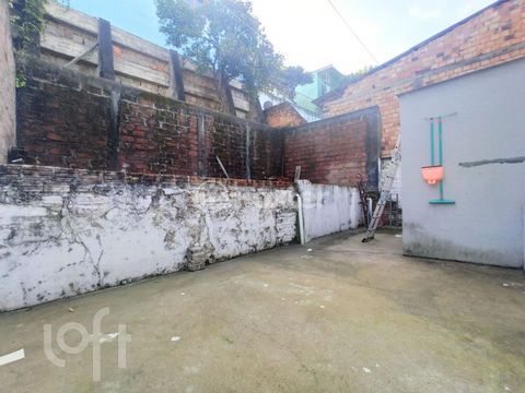 Image 3 - 884570
