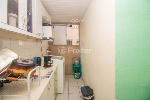 Image 4 - 884574