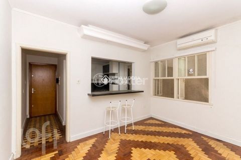 Image 7 - 884633