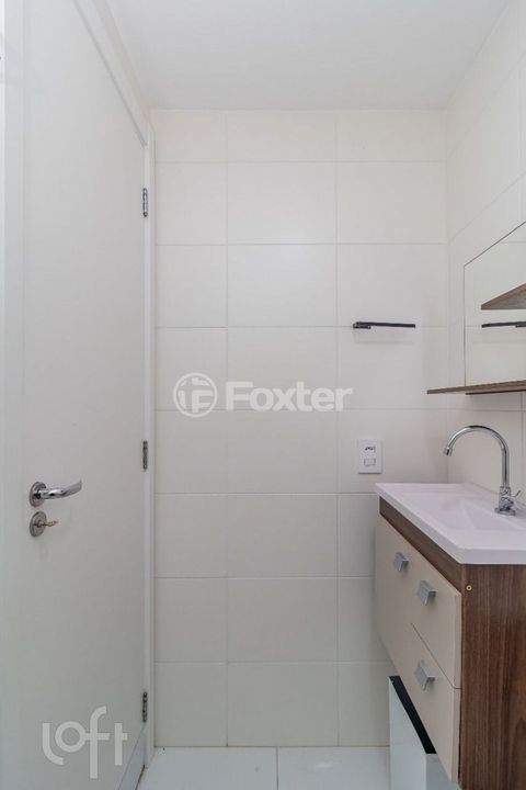 Image 6 - 884665