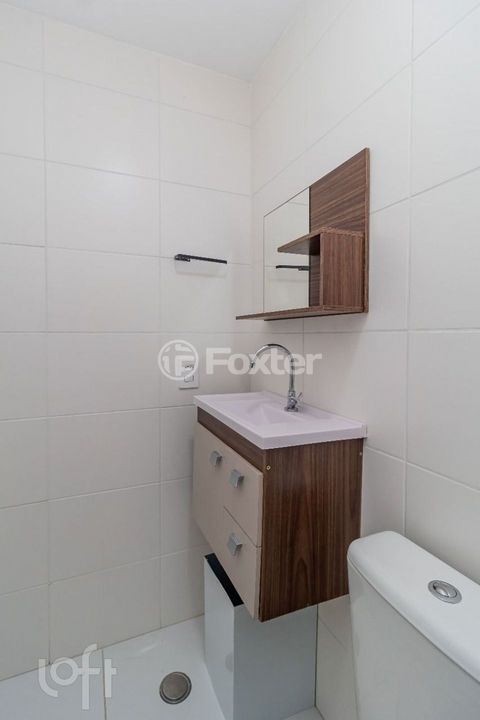 Image 7 - 884665