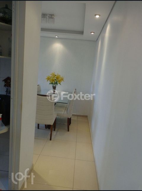 Image 4 - 884667
