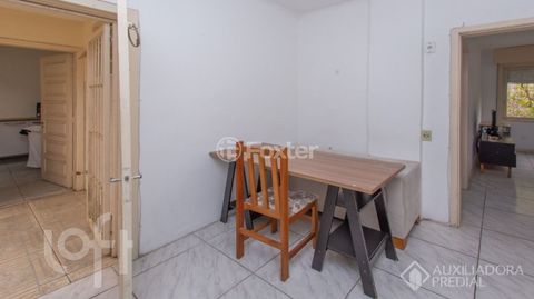 Image 7 - 884671