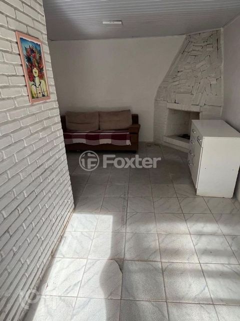 Image 8 - 884671