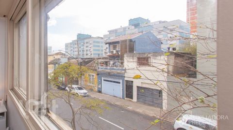 Image 5 - 884671