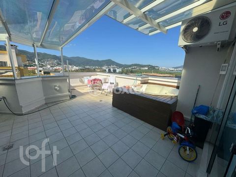 Image 4 - 884672