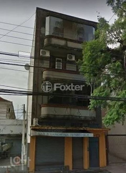 Image 10 - 884675
