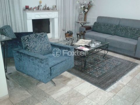 Image 4 - 884686
