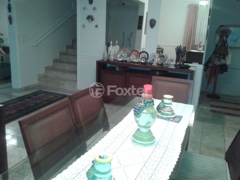 Image 6 - 884686